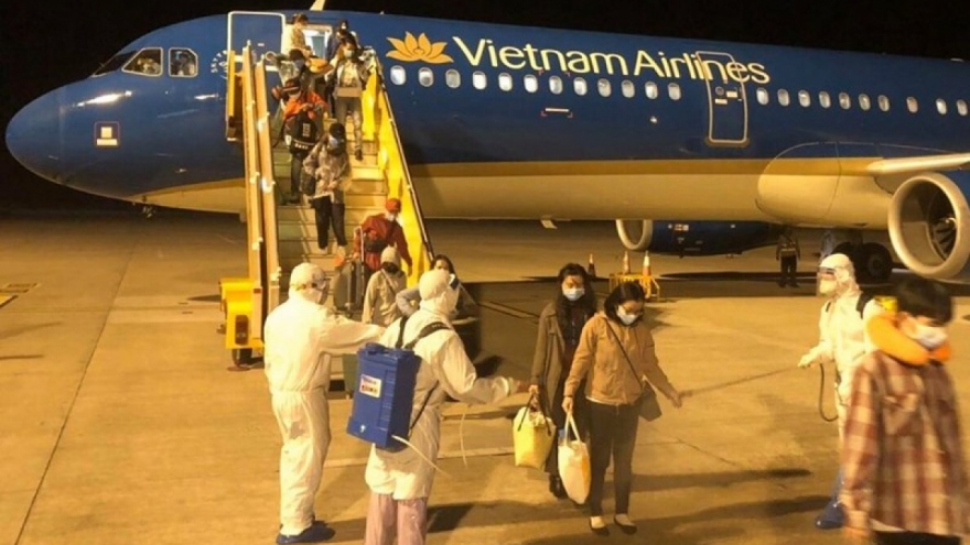 Nghi phạm 17 tuổi người Nhật doạ bắn hạ máy bay Vietnam Airlines bị bắt