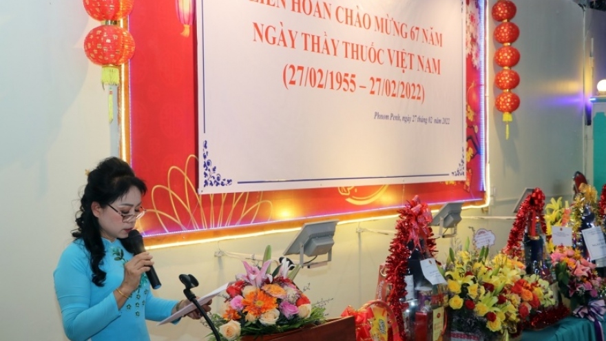 Kiều bào tại Campuchia kỷ niệm 67 năm ngày Thầy thuốc Việt Nam
