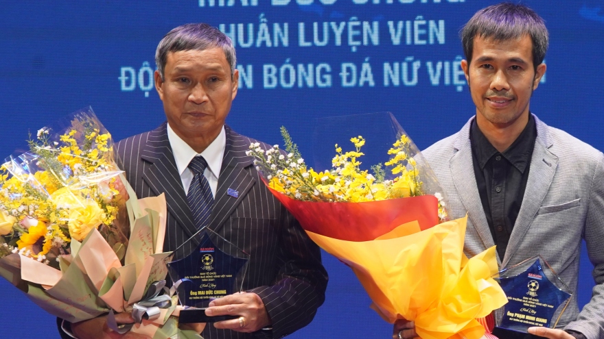 HLV Park Hang Seo, Mai Đức Chung và Phạm Minh Giang được vinh danh