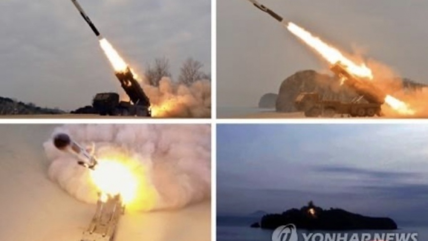 Triều Tiên bất ngờ phóng vật thể nghi tên lửa đạn đạo