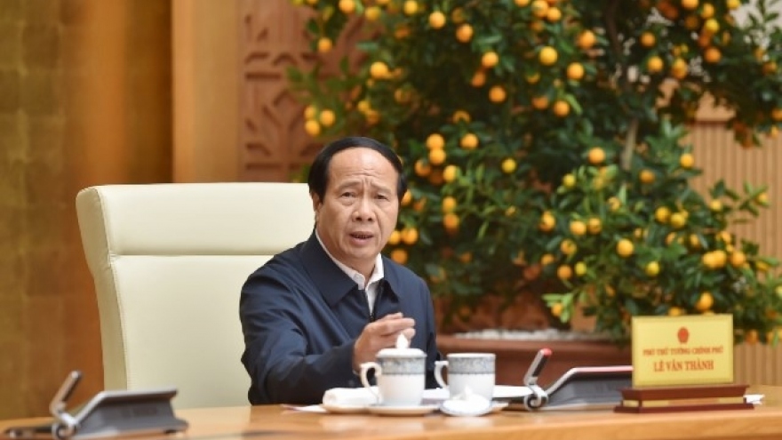 Phó Thủ tướng Lê Văn Thành: Tuyệt đối không để thiếu xăng dầu trong mọi hoàn cảnh