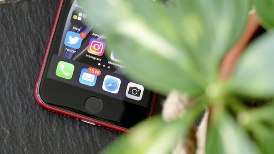 Apple sử dụng nhôm tái chế không phát thải trong iPhone SE