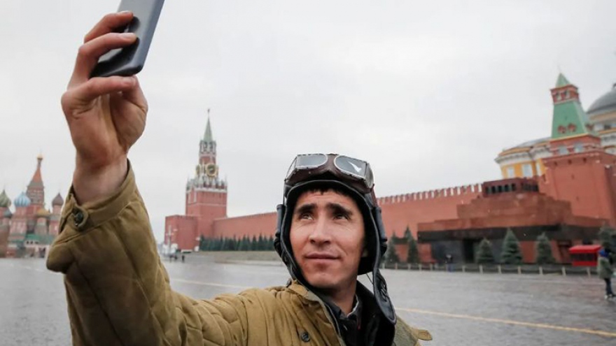 Smartphone Apple và Samsung sắp hết ở Nga