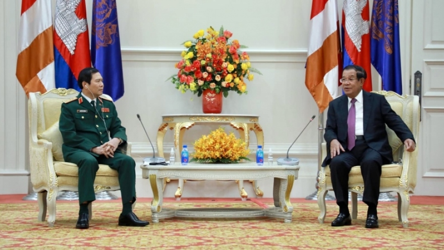 Thủ tướng Hun Sen tiếp Tổng tham mưu trưởng Quân đội nhân dân Việt Nam