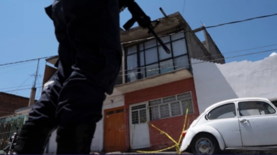 19 người chết trong vụ xả súng ở Mexico
