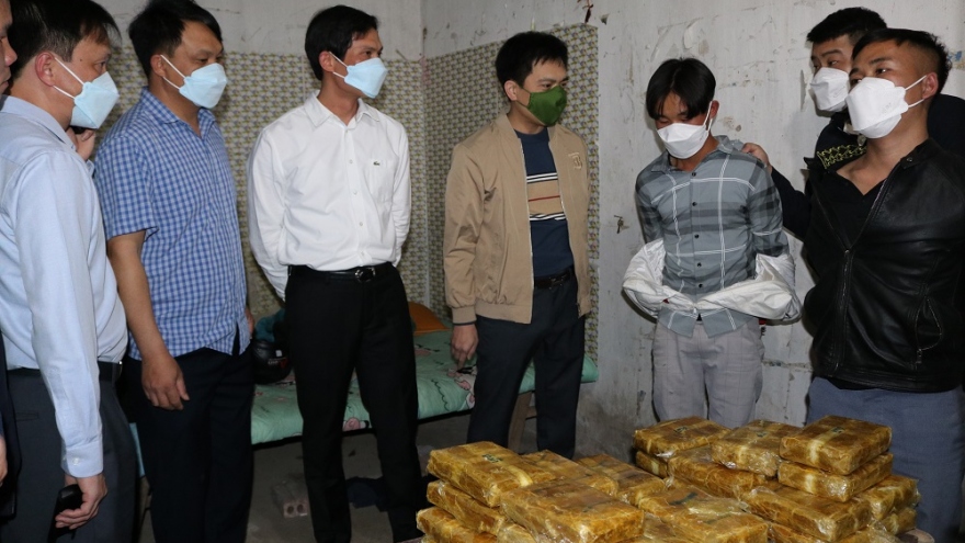 Điện Biên bắt giữ 4 đối tượng mua bán, vận chuyển 228.000 viên ma túy tổng hợp