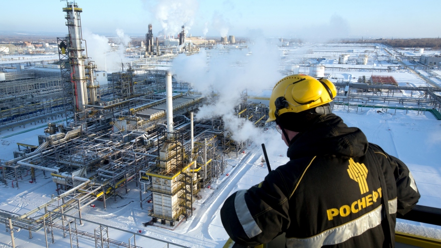 Điện Kremlin: Cấm vận dầu mỏ Nga sẽ tác động nghiêm trọng tới thị trường toàn cầu
