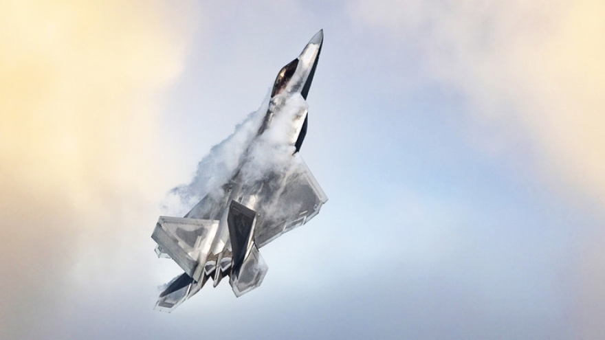 Lầu Năm Góc muốn loại biên 33 máy bay F-22 đã cũ
