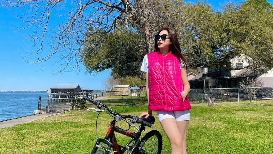Hoa hậu Đỗ Thị Hà rạng rỡ đạp xe ngắm cảnh ở Mỹ trước khi về nước