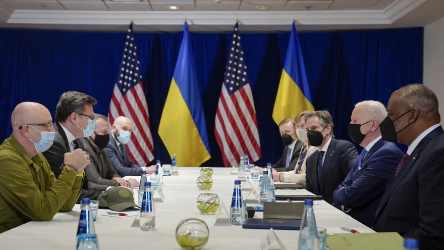 Tổng thống Mỹ gặp các Bộ trưởng Ukraine, cam kết tăng hỗ trợ và tìm cách đối phó Nga