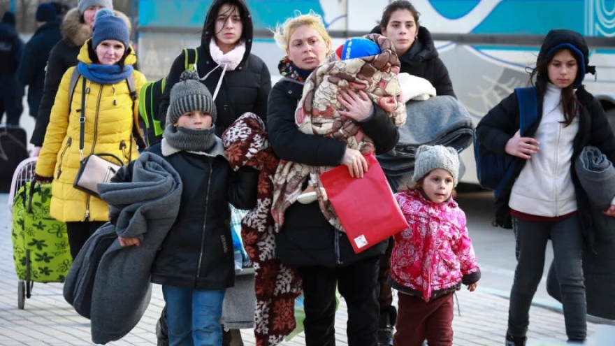 Dòng người tị nạn từ Ukraine đặt ra thách thức cho châu Âu