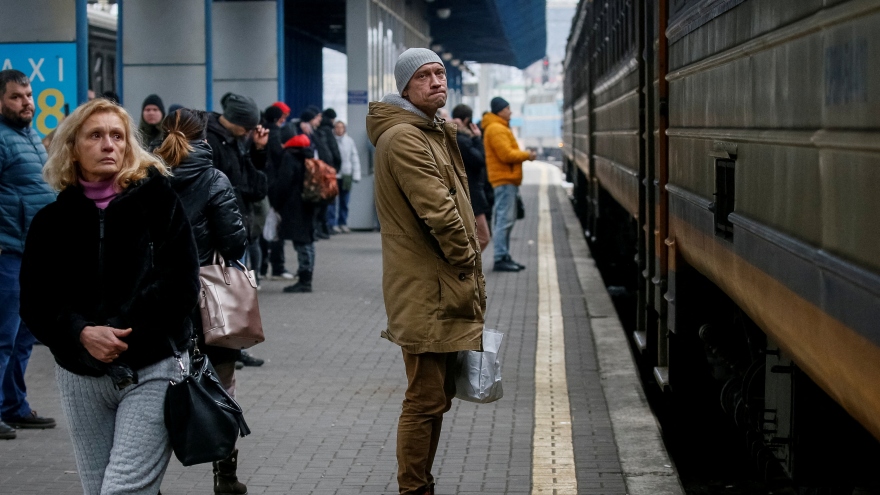 Nga tạm ngừng bắn, sẵn sàng mở hành lang nhân đạo ở 5 thành phố của Ukraine