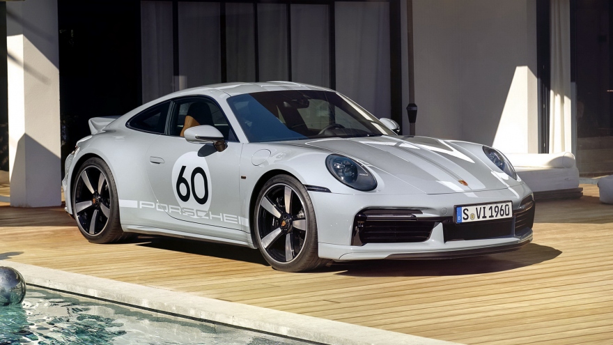 Ảnh chi tiết Porsche 911 Sport Classic với số lượng chỉ 1.250 chiếc
