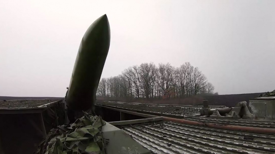 Nga công bố video sử dụng tên lửa Iskander phá hủy kho quân sự của Ukraine