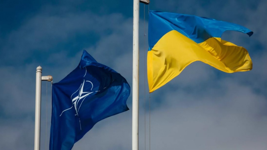 Nga: Con đường để Ukraine gia nhập EU là qua NATO