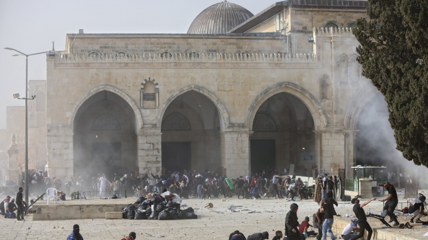 Bạo lực giữa Israel và Palestine tiếp diễn tại Al-Aqsa, HĐBA họp khẩn