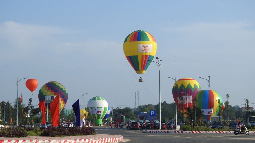 Kon Tum: Lễ hội Khinh khí cầu thu hút đông đảo khách du lịch