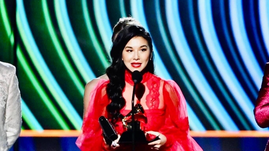 Ca sĩ gốc Việt Sangeeta Kaur giành giải thưởng Grammy 2022