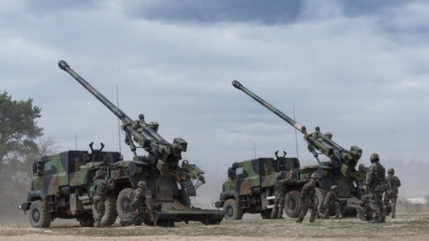 Pháp sẽ chuyển pháo tự hành Caesar cho Ukraine