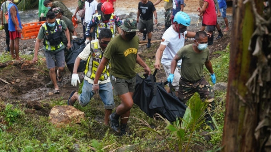 Philippines chuyển từ hoạt động cứu hộ sang tìm kiếm thi thể sau bão Megi 