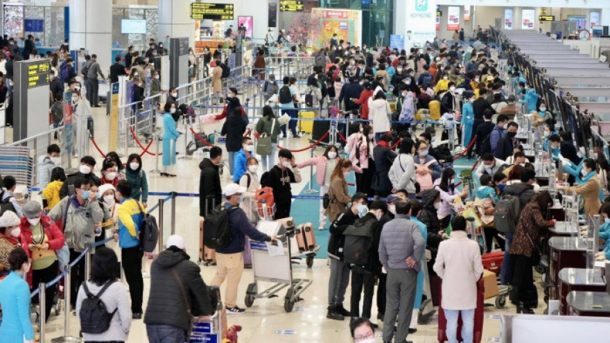 Hôm nay, sân bay Nội Bài dự kiến đón lượng khách cao kỷ lục