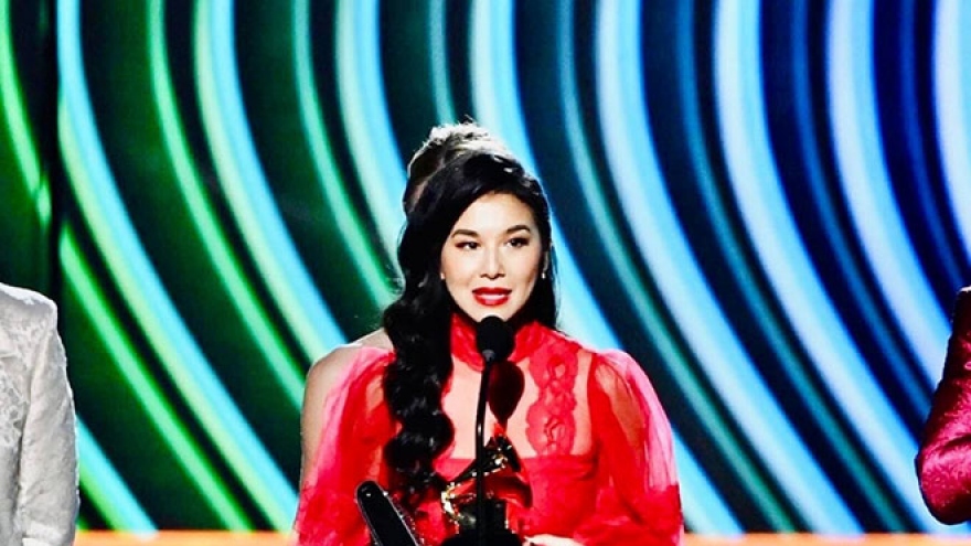 Nữ ca sỹ gốc Việt Teresa Mai nhận giải thưởng Grammy
