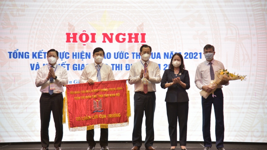 Phó Chủ tịch nước Võ Thị Ánh Xuân dự hội nghị thi đua 12 tỉnh Tây Nam bộ 