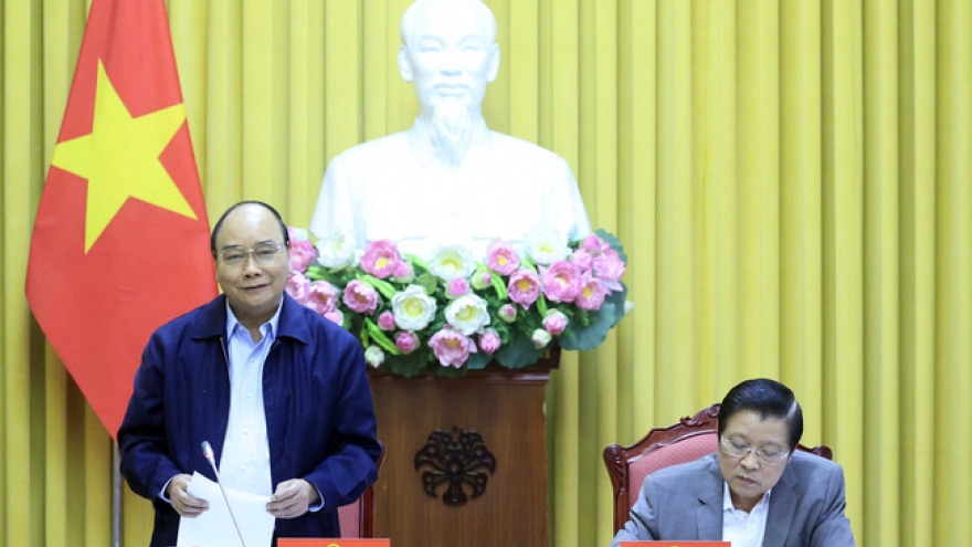 Chủ tịch nước Nguyễn Xuân Phúc làm việc với Tổ Biên tập xây dựng Đề án Nhà nước pháp quyền