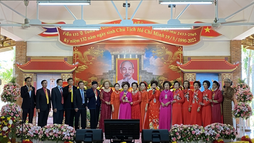 Kiều bào Đông Bắc Thái Lan kỷ niệm 132 năm ngày sinh Chủ tịch Hồ Chí Minh