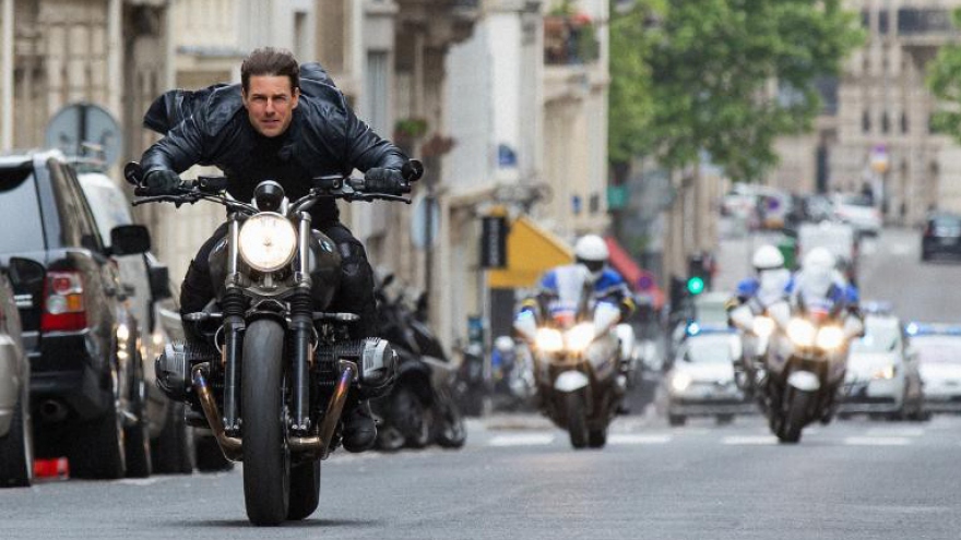 Tom Cruise liên tiếp đối mặt với thách thức nguy hiểm trong trailer Mission: Impossible 7