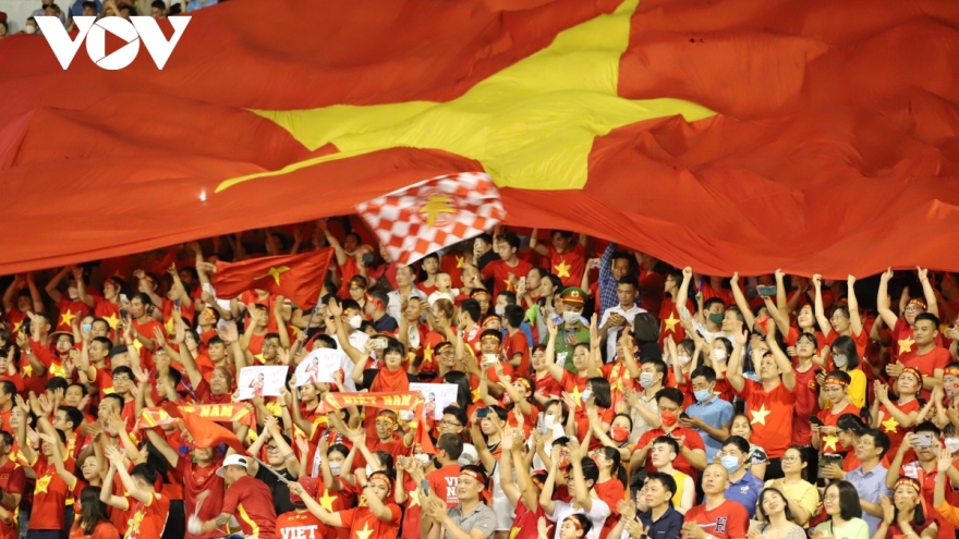Đội tuyển bóng đá nữ Việt Nam giành Huy chương vàng SEA Games, người hâm mộ phấn khích