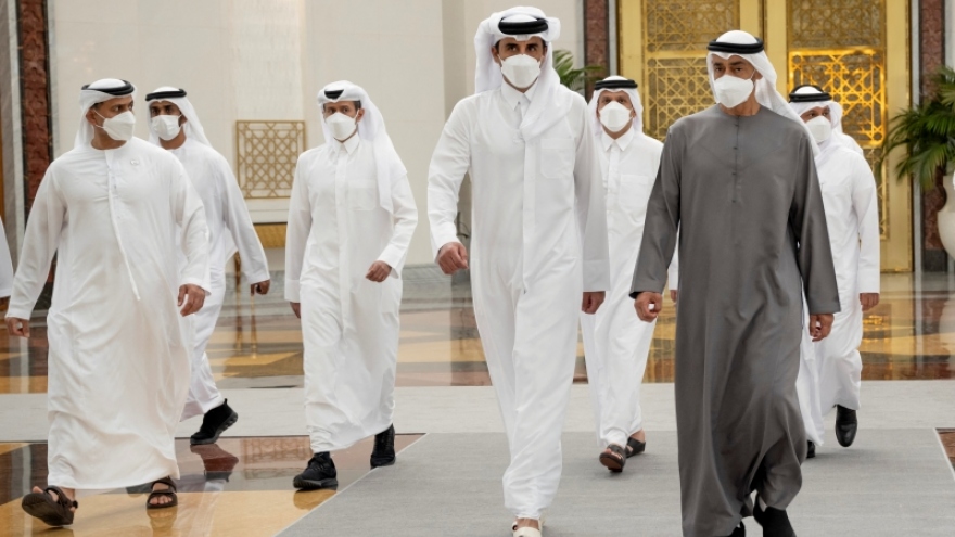 Hàng loạt lãnh đạo thế giới đến UAE chia buồn cố Tổng thống Zayed