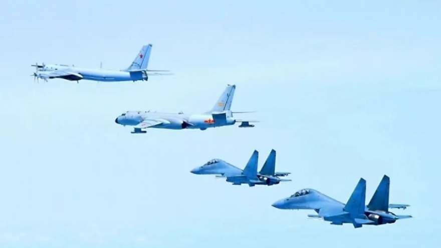Trung Quốc lần đầu công bố chiến đấu cơ J-16 tham gia tuần tra chung với Nga