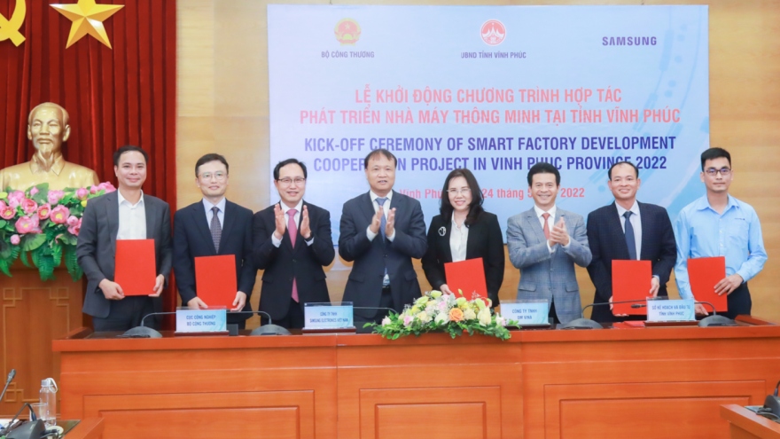 Samsung Việt Nam khởi động dự án hợp tác phát triển nhà máy thông minh tại 5 tỉnh
