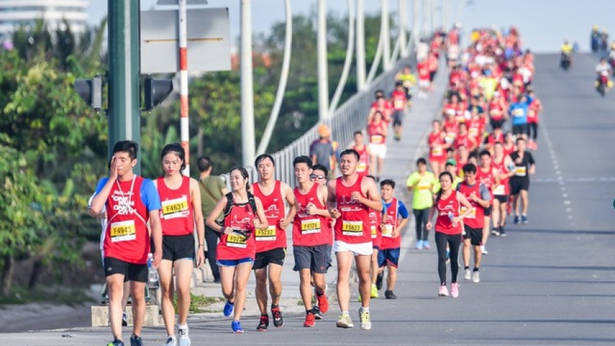 Các VĐV marathon phong trào đồng hành cùng SEA Games 31