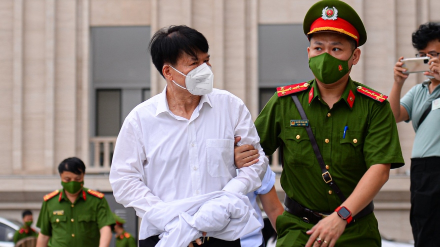 Diễn biến mới phiên xét xử sơ thẩm cựu Thứ trưởng Bộ Y tế Trương Quốc Cường