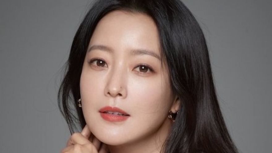 "Chị đại" Kim Hee Sun trở lại màn ảnh rộng sau 19 năm 