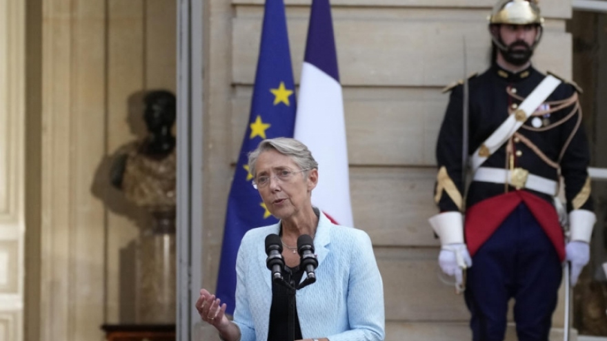 Bộ trưởng Lao động Elisabeth Borne được bổ nhiệm làm Thủ tướng Pháp