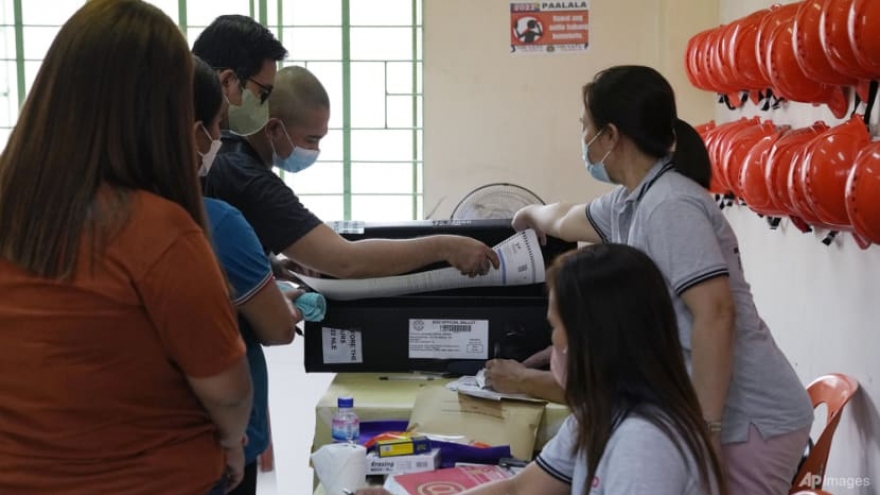Bầu cử Philippines: Ứng viên Marcos tạm dẫn đầu trong kiểm phiếu sơ bộ