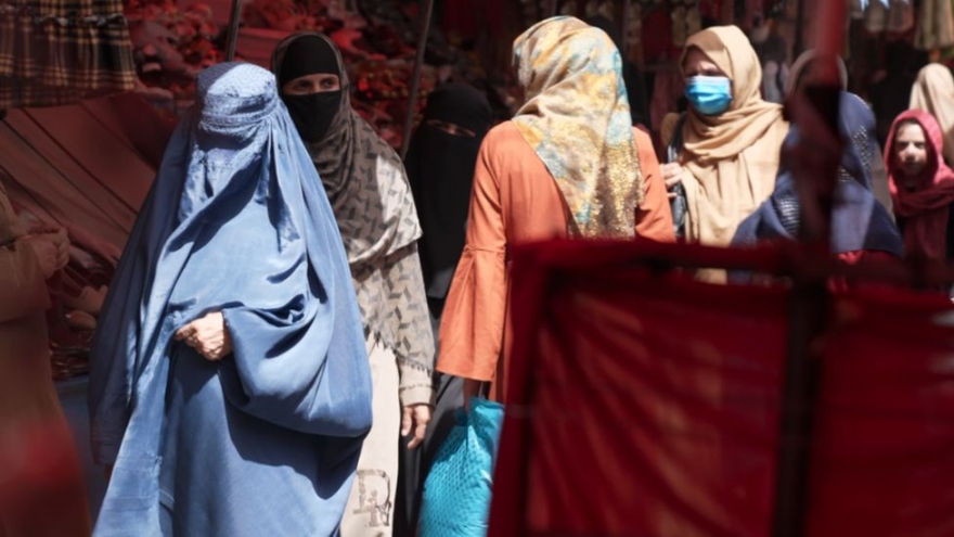 Taliban tiếp tục ra quy định khắt khe đối với phụ nữ Afghanistan