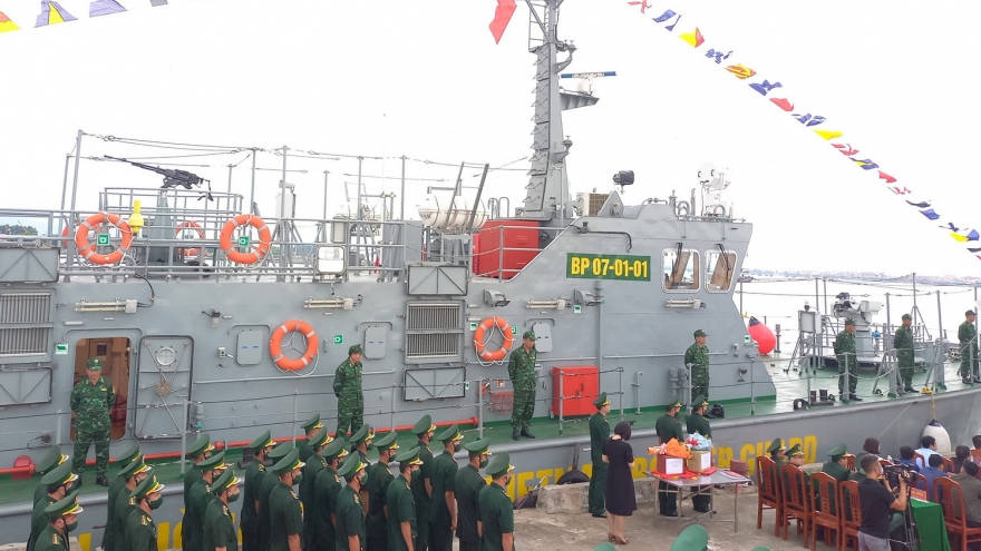 Bộ đội Biên phòng Quảng Bình tiếp nhận và thượng cờ tàu tuần tra cao tốc thế hệ mới