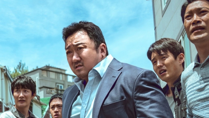 Phim của Ma Dong Seok, Son Suk Ku vượt mốc 9 triệu vé sau 20 ngày ra mắt