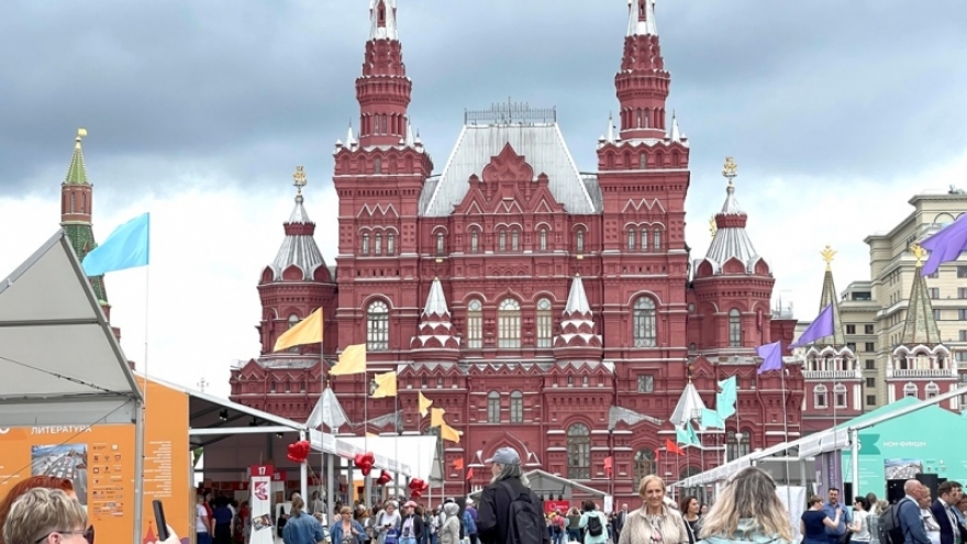 Lễ hội sách "Quảng trường Đỏ” lần thứ 8 tại thủ đô Moscow, Nga
