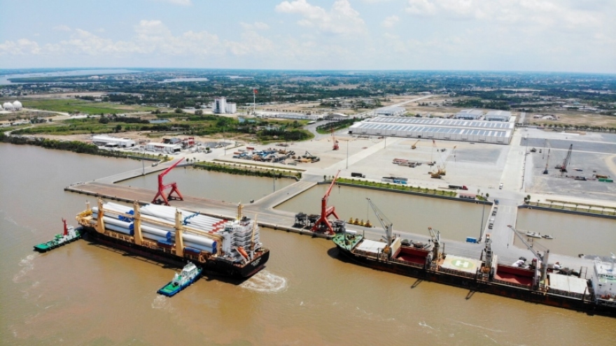 Bộ 3 cửa khẩu kết nối cảng quốc tế giúp Long An thay đổi diện mạo kinh tế