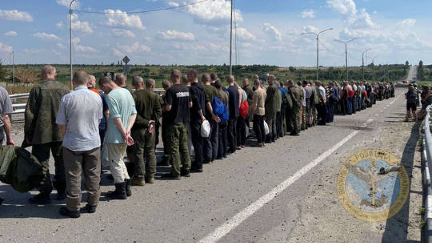 Nga và Ukraine tiến hành cuộc trao đổi tù binh lớn nhất kể từ đầu cuộc chiến