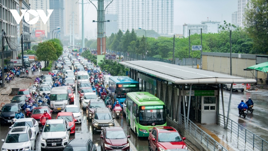 Có nên dẹp bỏ buýt nhanh BRT ở Hà Nội?