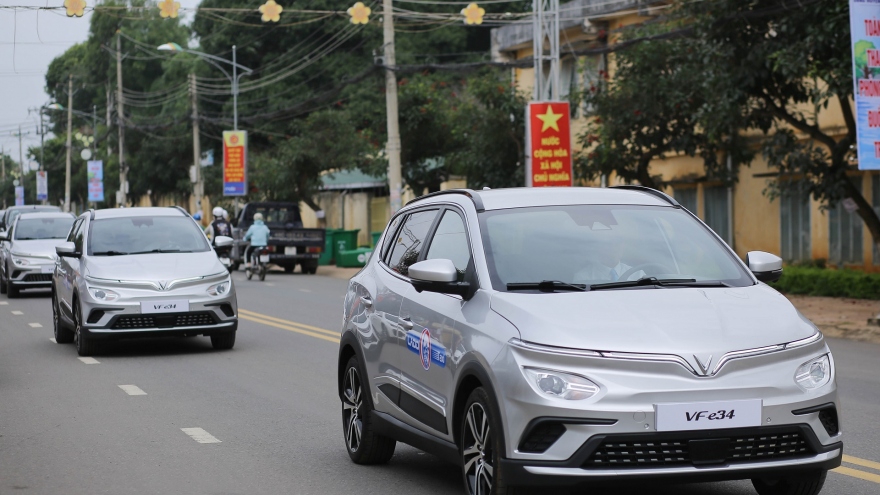 Taxi điện - Bước ngoặt lớn trong ngành xe dịch vụ tại Việt Nam