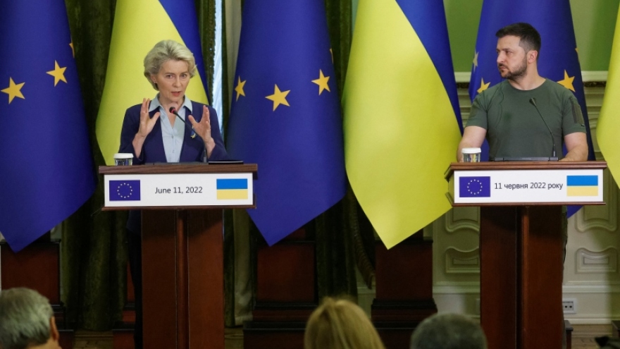 Lãnh đạo châu Âu “ồ ạt” thăm Kiev, EU bàn chuyện kết nạp Ukraine