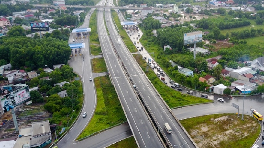 Xem xét chủ trương đầu tư đường bộ cao tốc Dầu Giây – Tân Phú