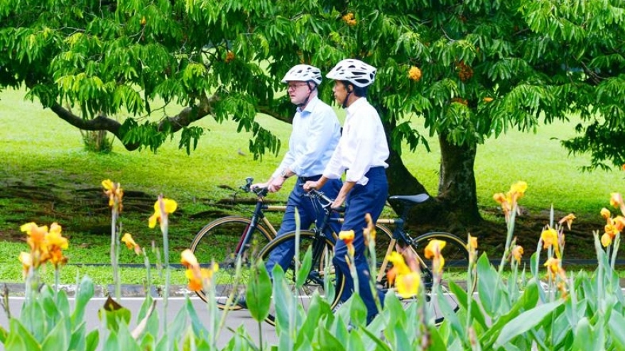 Tổng thống Indonesia và Thủ tướng Australia cùng đạp xe, nâng cao ý thức bảo vệ môi trường